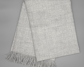 Alpaka Tagesdecke 100% Babyalpaka Wolle 135x180 cm – weiche Wohndecke für Sofa und Bett (Anthrazit, Grau, Beige)