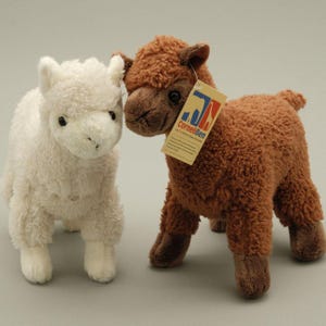 Alpaca Plush Toy made out of sustainable materials - 20 cm high & Available in Brown or White!