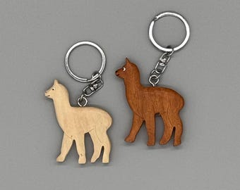 Alpaca pendant made from natural wood, keychain in white or brown – for alpaca lover!