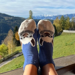 Alpaka Socken aus Alpakawolle mit süßem Alpaka-Motiv – in blau, Größen 35-45, kuschelig warm!