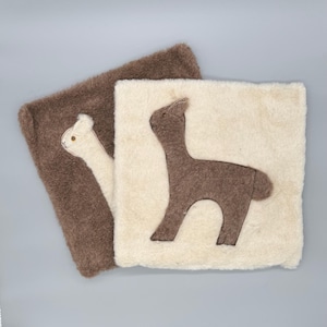 Alpaca wool pillow case with alpaca motif - in 40x40cm, brown or white, super soft!