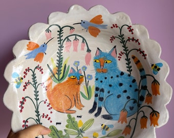 Large Handmade Stoneware Pedestal Bowl with Garden Cats & Gold Luster | Hand-Painted Blue Cat Scalloped Compote Centerpiece (Ø 12.2 in)