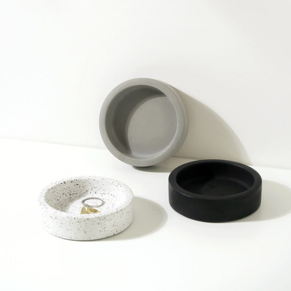 Mini Circle Concrete Tray | Small Ring Dish | Concrete Jewellery Dish | Jewellery Tray | Stone Tray