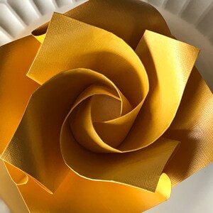 Grande, Cartulina, Papel, Origami, Rosa, Flor, Decoración de Mesa, Pieza Central, Decoración de pared