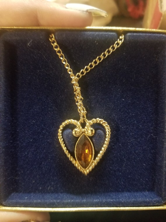 vintage avon necklace heart - Gem