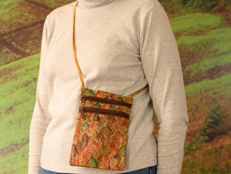 Cell Phone Crossbody Zipper Bag; Autumn Leaves with Adjustable Strap