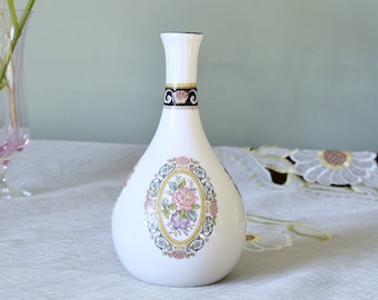 Vintage Wedgwood Runnymade small bud vase 5.3" ,Made in England , Bone china vase , vintage vase #2209153
