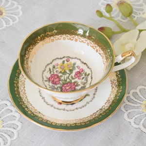 Elizabethan Staffordshire Versailles hand decorated fine Bone China Tea cup and saucer ,Made in England #202007042