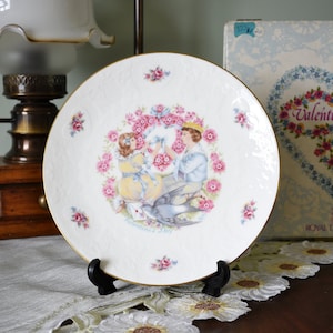 Royal Doulton Valentine&#39;s Day 1977 Plate 21cm , Decorative plate , Bone China , Made in England , with Original Box #2111091