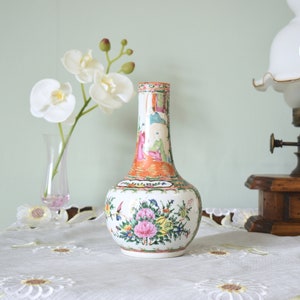 19 Century Chinese Famille Rose Vase , Hand Painted Vase , Oriental Chinese Vase