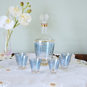 Vintage Italy Etched Glass blue & Gold Decanter with 6 matching shot glasses, glass Decanter, Made in Italy  #2303181