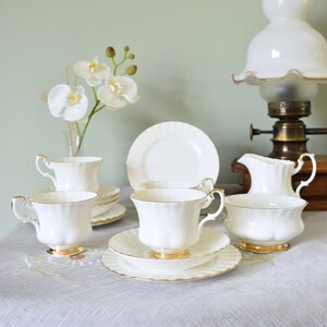 Vintage Royal Albert Val d&#39;or , Teetasse Trio Set , Milchkännchen und Zuckerdose Set , Bone China, Made in England, c1962 ( Price Separated )