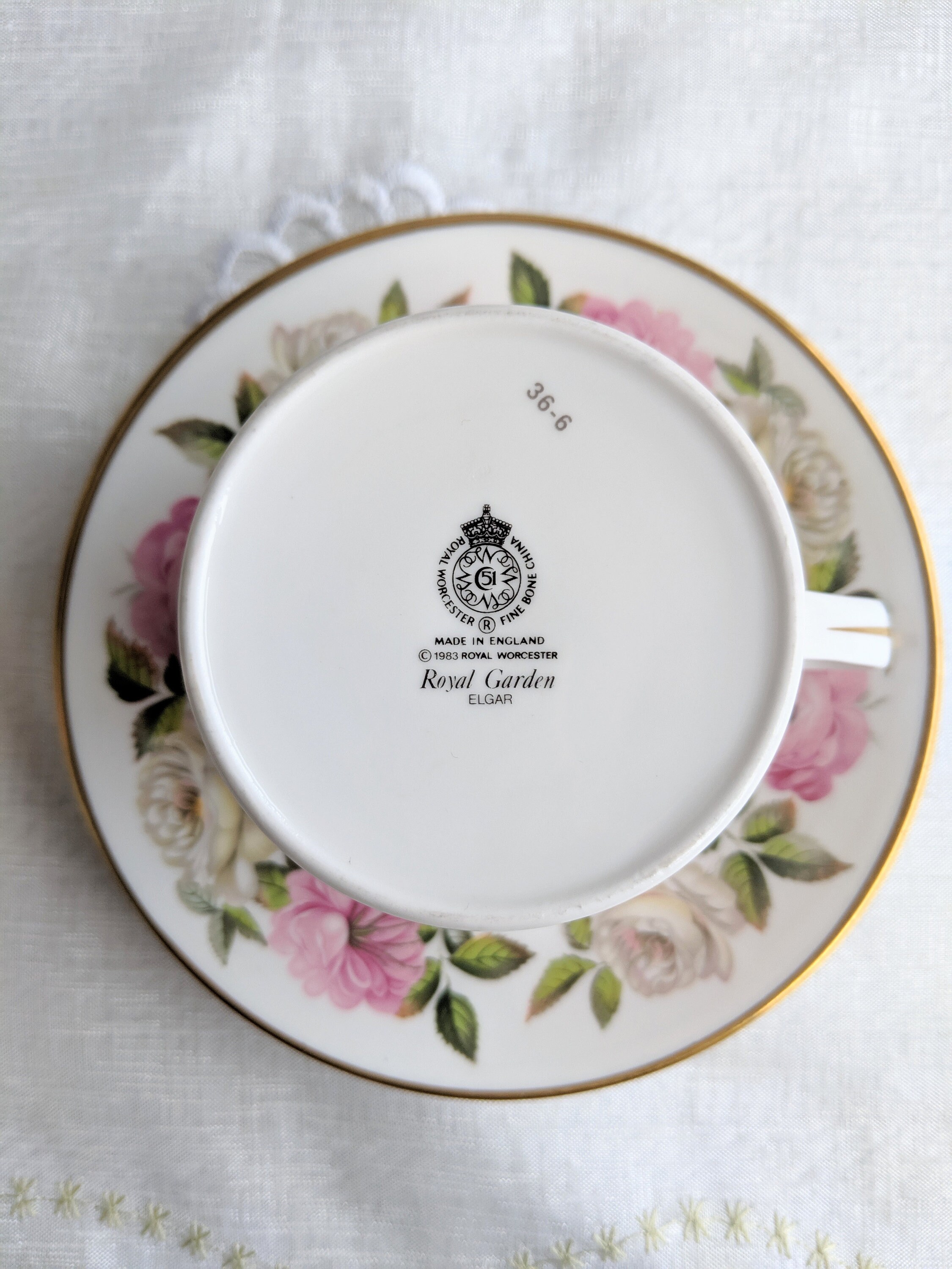 ロイヤルウースター  ロイヤルガーデン　カバードベジタブル　チューリン Royal Worcester, Royal Garden (Dotted Inner Ring