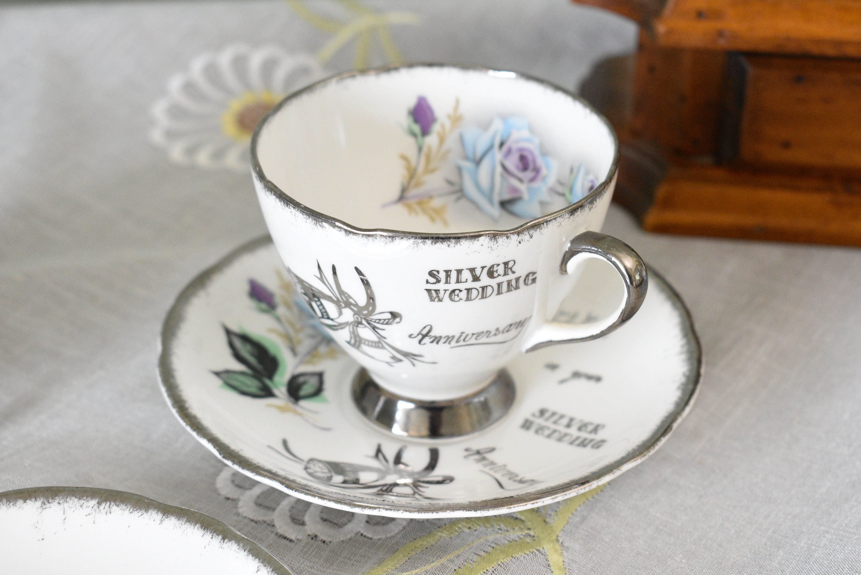 Pair of Vintage Gladstone Silver Honeymoon Rose , Cabbage Rose ,4 Pieces  Set ,teacup and Saucer , Fine Bone China, Made in England #2007112 - Etsy, image size:3000x2002