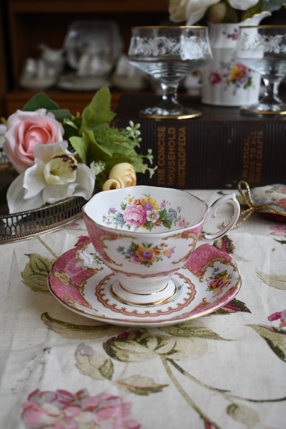 貴重品・ロイヤルアルバートのレディーカーラルのプレートセット 楽天市場】ロイヤルアルバート 英国製 Royal Albert レディー