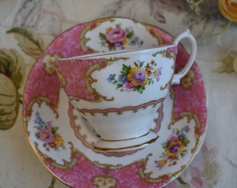 ロココ♡シャビー♦️アンティーク雑貨 ８点セット♦️エレガント ローズ♦️送料込 Vintage Royal Albert Lady Carlyle Code 855022 Bone China Tea Cup