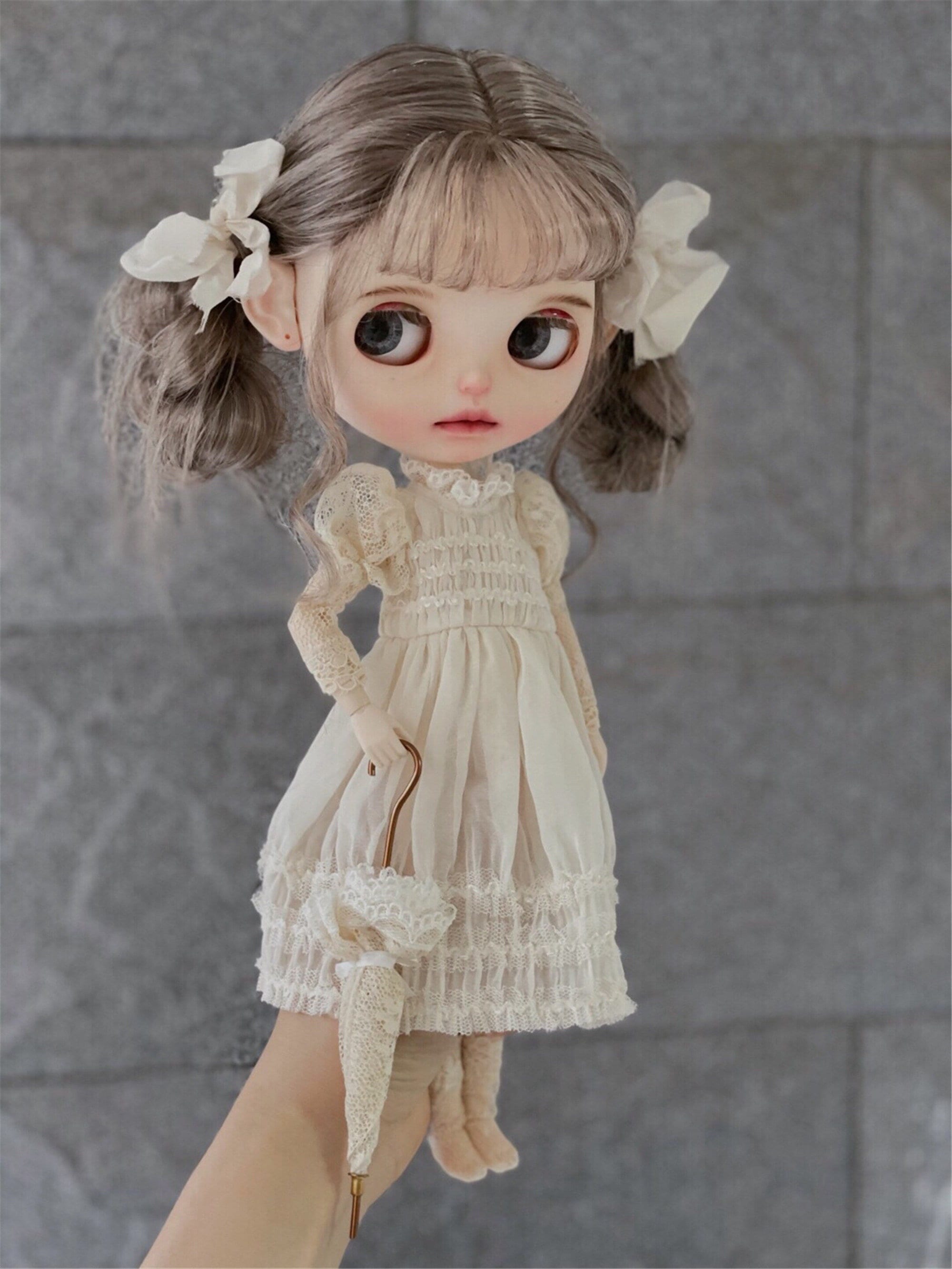 Elle a lancé une ligne de vêtements pour la poupée Blythe