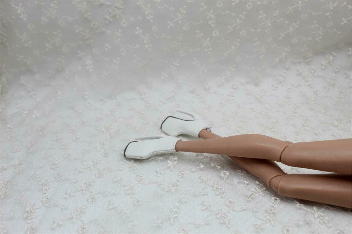 nude flat boots