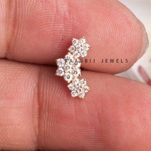 Brincos de escalada de orelha Brett para mulheres, brincos de escalada de orelha para ela, trepadeira de flor de diamante em ouro maciço 18K - pedido personalizado