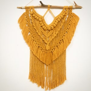 Macrame wall hanging