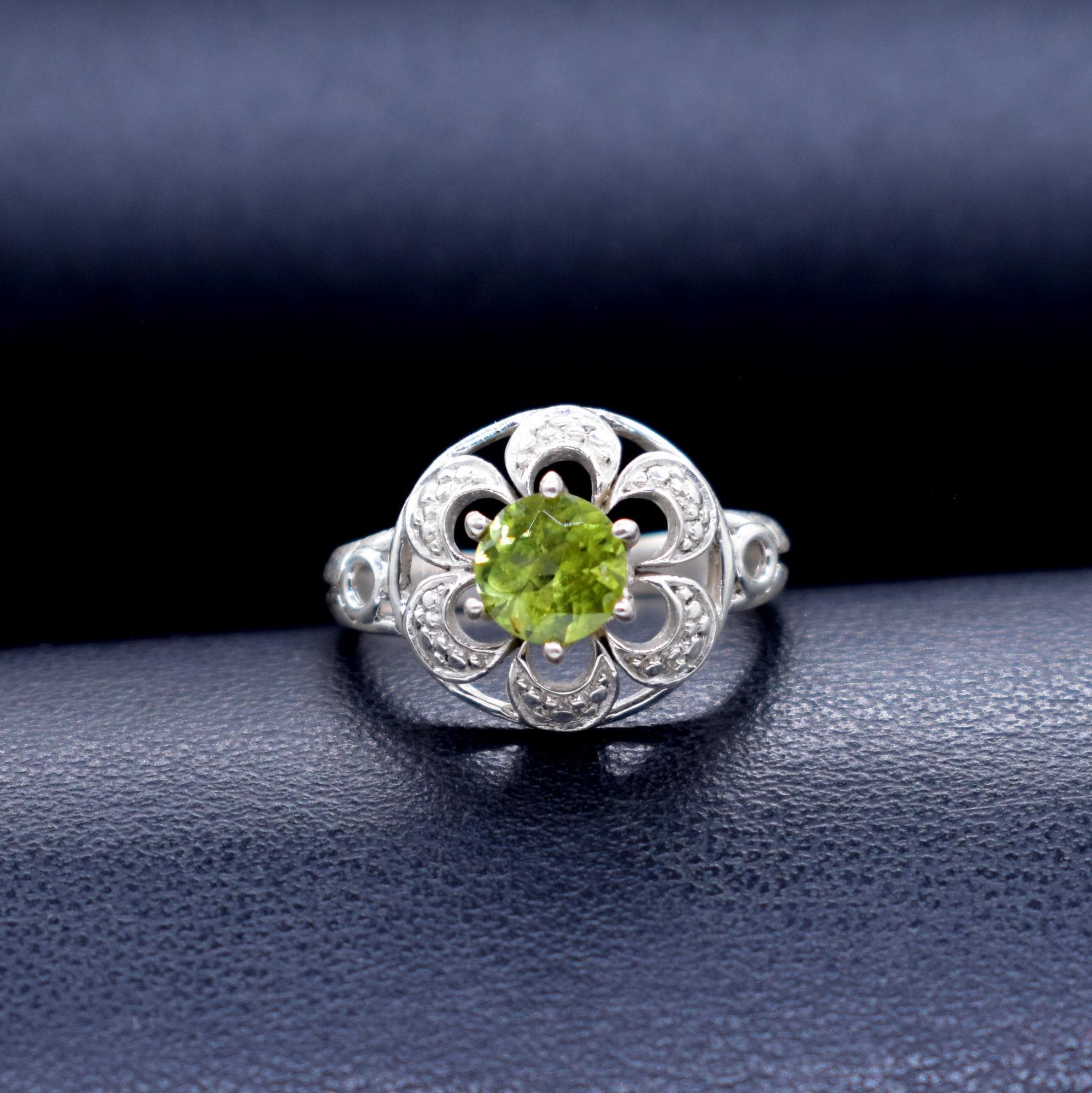 スターリングシルバー ペリドット 誕生花リング - USサイズ 6 - Etsy 日本