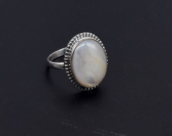 Handmade Oval MOP Ring: 925 Sterling Silver Gemstone
