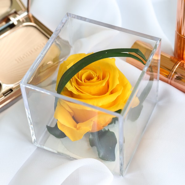 Cadeau de luxe en cube de roses jaunes éternelles | Véritable cadeau de rose intemporelle préservée | Dure jusqu'à 1 an | Cadeau d'anniversaire, fête des mères