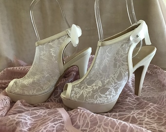 Wedding Shoes For Bride satin, Bridal Shoes , Ivory  Wedding Shoes for Bride, Bride Shoes for Wedding,Special Offwhite Shoes with lace