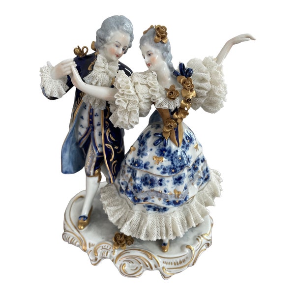 Vintage, figurine, statue, porcelain, Aelteste Volkstedt, Rudolstadt, Saxony porcelain, couple, elegant dancing, 18th century, Germany