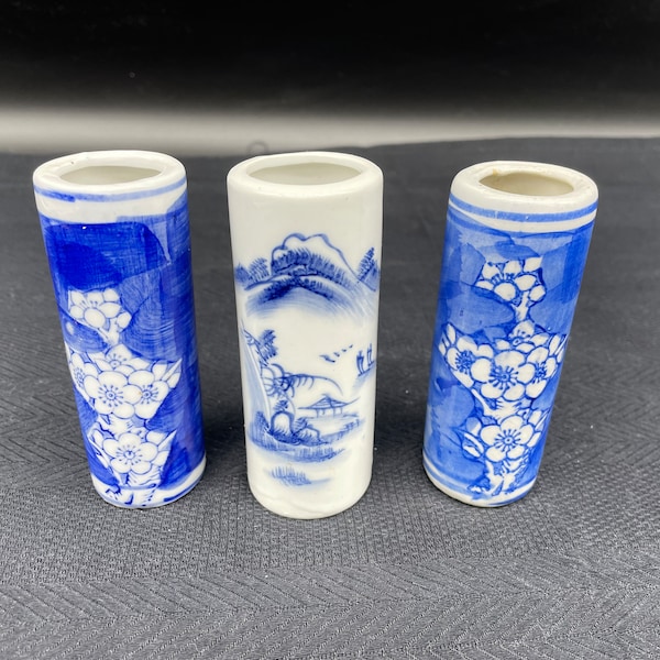 Vintage, vases rouleaux chinois, trio de vases, émaux bleus, décor floral, fleurs prunier Gu, scènes, tubulaire, décoration vitrine, Chine