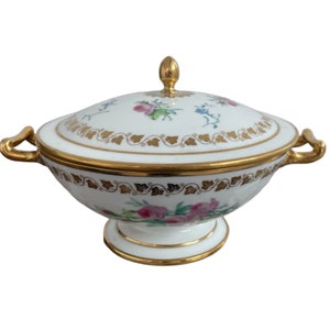 Sèvres 19th century porcelain sweet box, Manufacture Royale, Louis-Philippe period, collection, floral decoration, hand-painted, gold, France