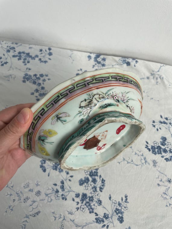 Plat ancien en porcelaine chinoise, plat creux, Famille verte, Dynastie Qing tardive (XIXᵉ siècle), cachet rouge, peint à la main, Chine