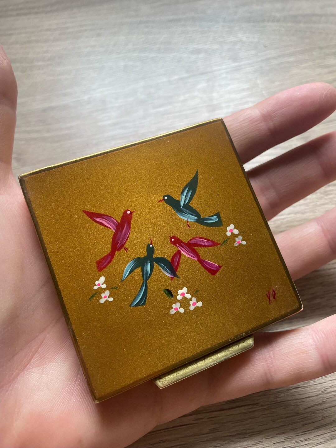 Ancien poudrier miroir à main laqué noir - Le Grenier de Lisette