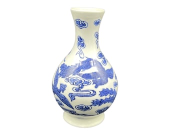 Small Chinese vase in white and blue porcelain – decorated with winged dragons – China – vintage