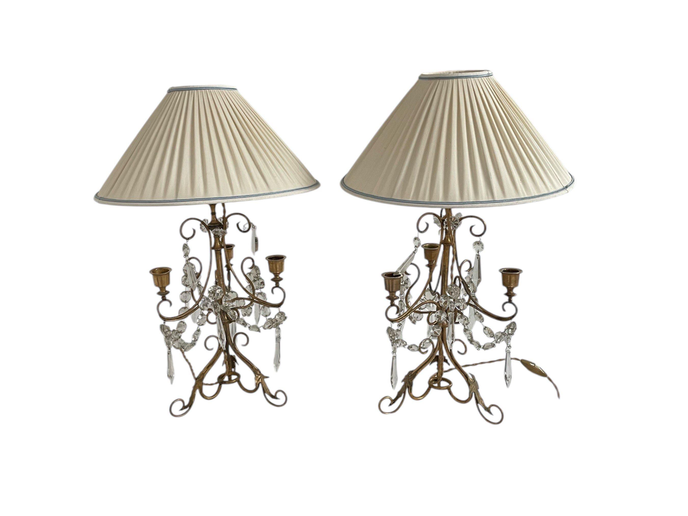 Lampada da tavolo base legno bianco shabby paralume beige alta 35 d.20 LUCI E COLORI 41224 Idea Luce di Filippi - Carrù(Cuneo
