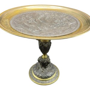 19th century gilt and patinated bronze cup, Napoleon 3, Neoclassical / Renaissance decorative tazza, Antique table centerpiece, French work image 2