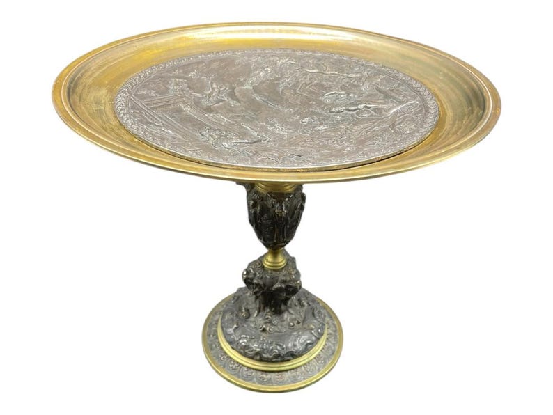 19th century gilt and patinated bronze cup, Napoleon 3, Neoclassical / Renaissance decorative tazza, Antique table centerpiece, French work image 2