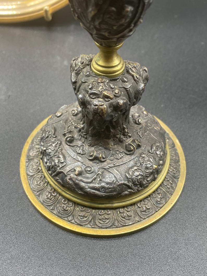 19th century gilt and patinated bronze cup, Napoleon 3, Neoclassical / Renaissance decorative tazza, Antique table centerpiece, French work image 4