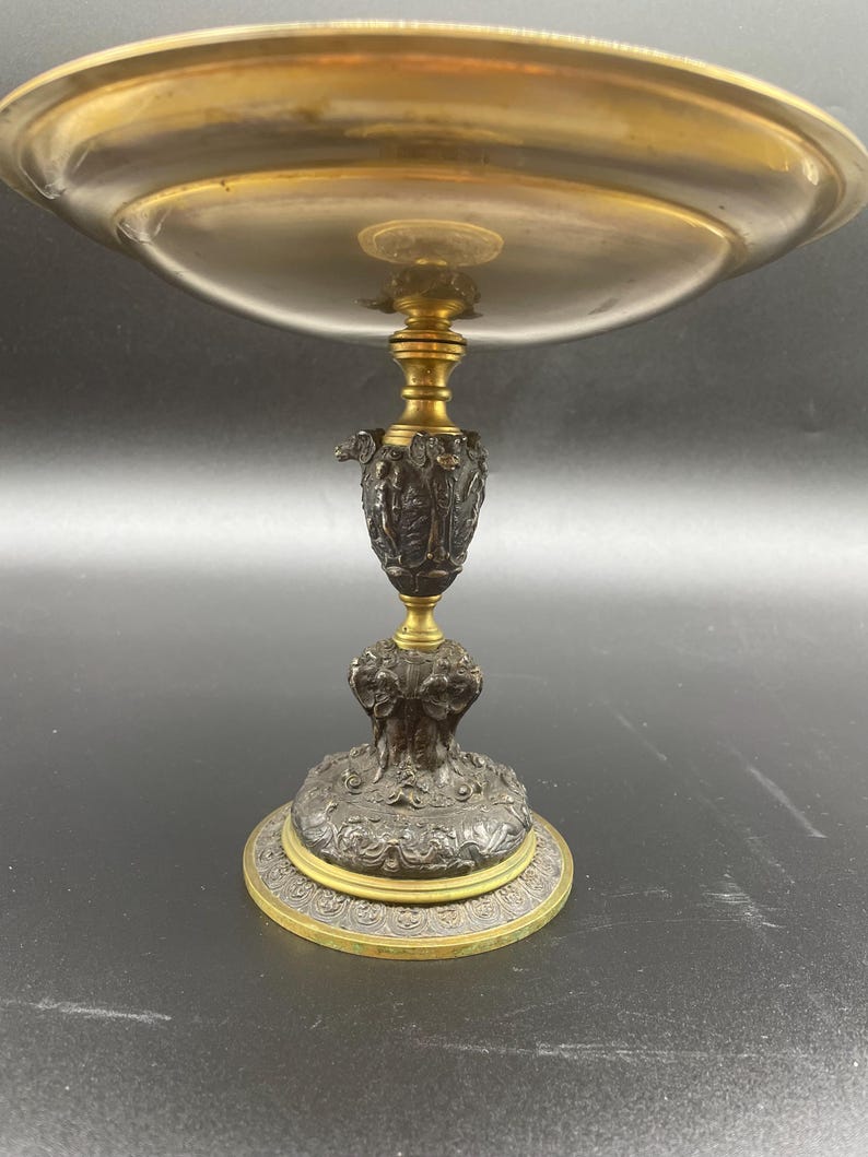 19th century gilt and patinated bronze cup, Napoleon 3, Neoclassical / Renaissance decorative tazza, Antique table centerpiece, French work image 9