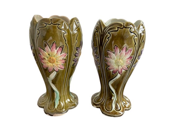 Paire de Vases Art Nouveau en Barbotine De Bruyn Fives-Lille – Décor Floral en Relief – Faïence Française Fin XIXe Siècle
