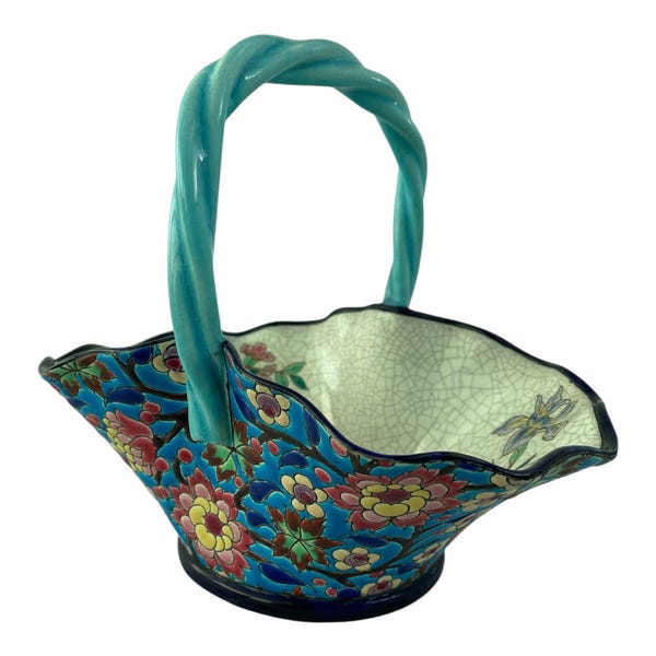 LONGWY, großer Steingutkorb, Longwy-Emaille, türkisblaues Cloisonné, gedrehter Griff, Stempel unter dem Boden, polychromes Blumendekor