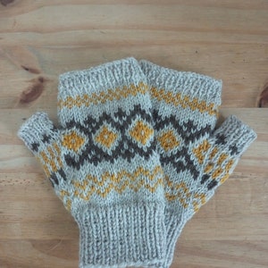 100% wool fingerless  mittens size M-L