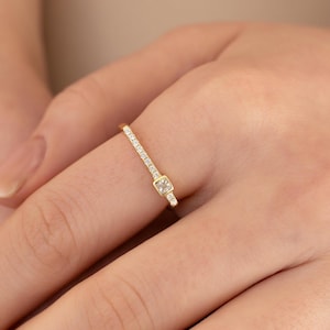 Stackable Square Ring with 925 Sterling Silver Cubic Zircon Detail, Gold Delicate Stone Ring, Elegant Geometric Jewelry