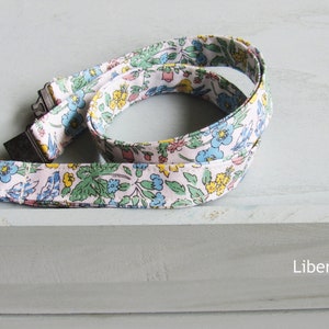 Colección Liberty Lanyards/Correa de tela 100 % algodón con estampado floral/Correa para el cuello, tarjetero/Correa con cierres de seguridad