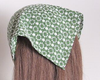 Summer Triangle Headscarf/ Green Broderie Cotton Bandana headbands UK/Cottage Hair Scarf/Summer Headscarf/Hair Bandana Hairkerchief UK