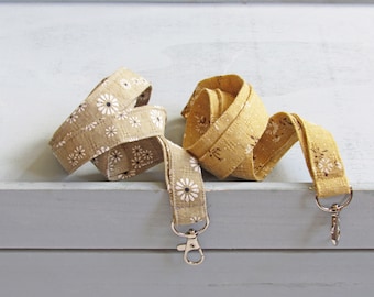 Daisy Print Cotton Lanyard with Breakaway Clasp