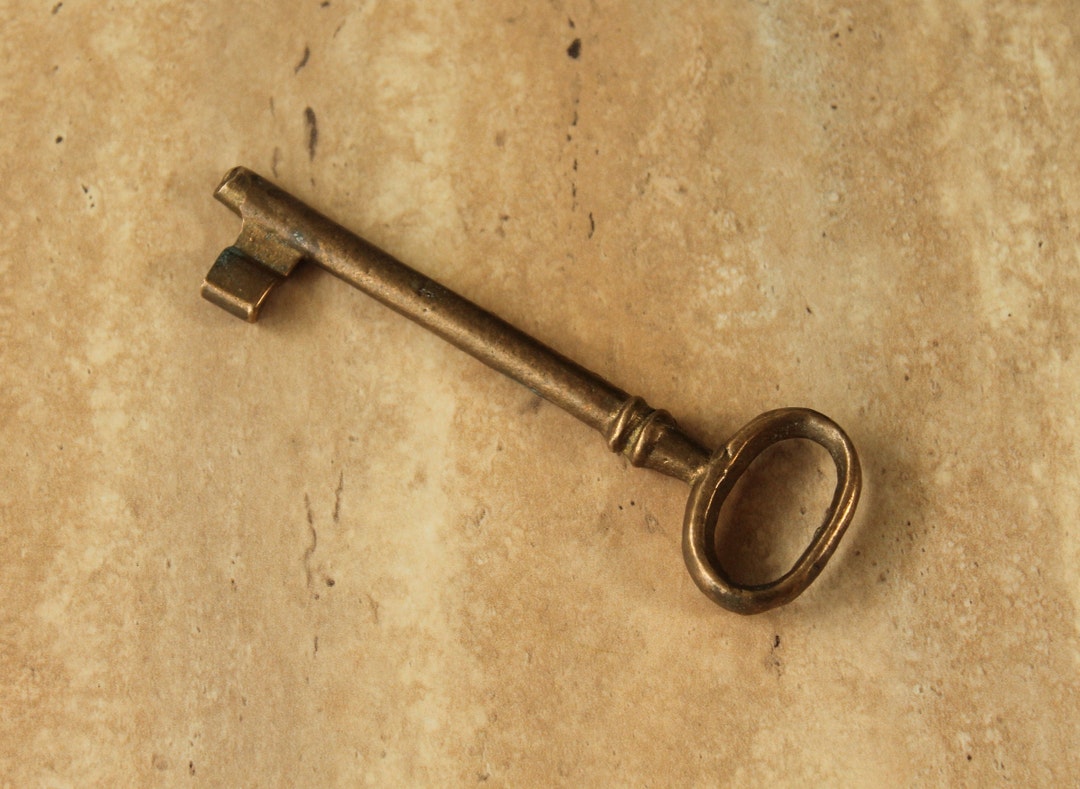 Old Bronze Key, Bronze Door Key, Vintage Key, Vintage Bronze Key, Door