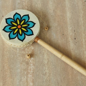 Kleine Trommel, Vintage Ledertrommel, Kindermusikinstrument, Volksinstrument, Spielzeugtrommeln