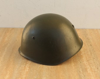 ヴィンテージ ソ連軍ヘルメット、グリーンメタルハードハット（サイズM