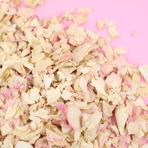 Petali di rosa rosa pastello frantumati / 1 litro (8-10 manciate) / Coriandoli di petali di rosa veri biodegradabili per matrimoni / Coriandoli di fiori veri